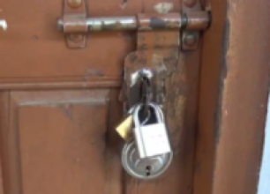 नगरपालिकामा तालाबन्दी   