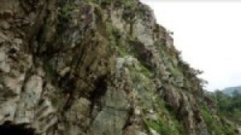 कालीकोटमा भिरबाट लडेर मृत्यु हुने सङ्ख्या बढ्दै   