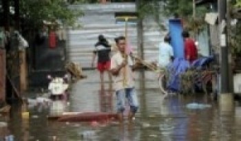 इन्डोनेसिया र इस्ट टिमोरमा बाढी र पहिरो, मृतकको संख्या १५० नाघ्यो