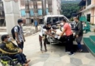 पर्यटन व्यवसायीले वितरण गरे राहत  