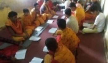 तीन सय वर्ष पुरानो गुरुकुलमा दैनिक हुन्छ रुद्राभिषेक पूजा