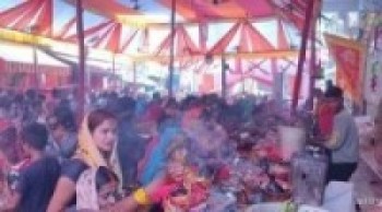 मिथिलाका शक्ति पीठहरूमा खोँइछ भर्ने तथा प्रसाद चढाउनेको भीड