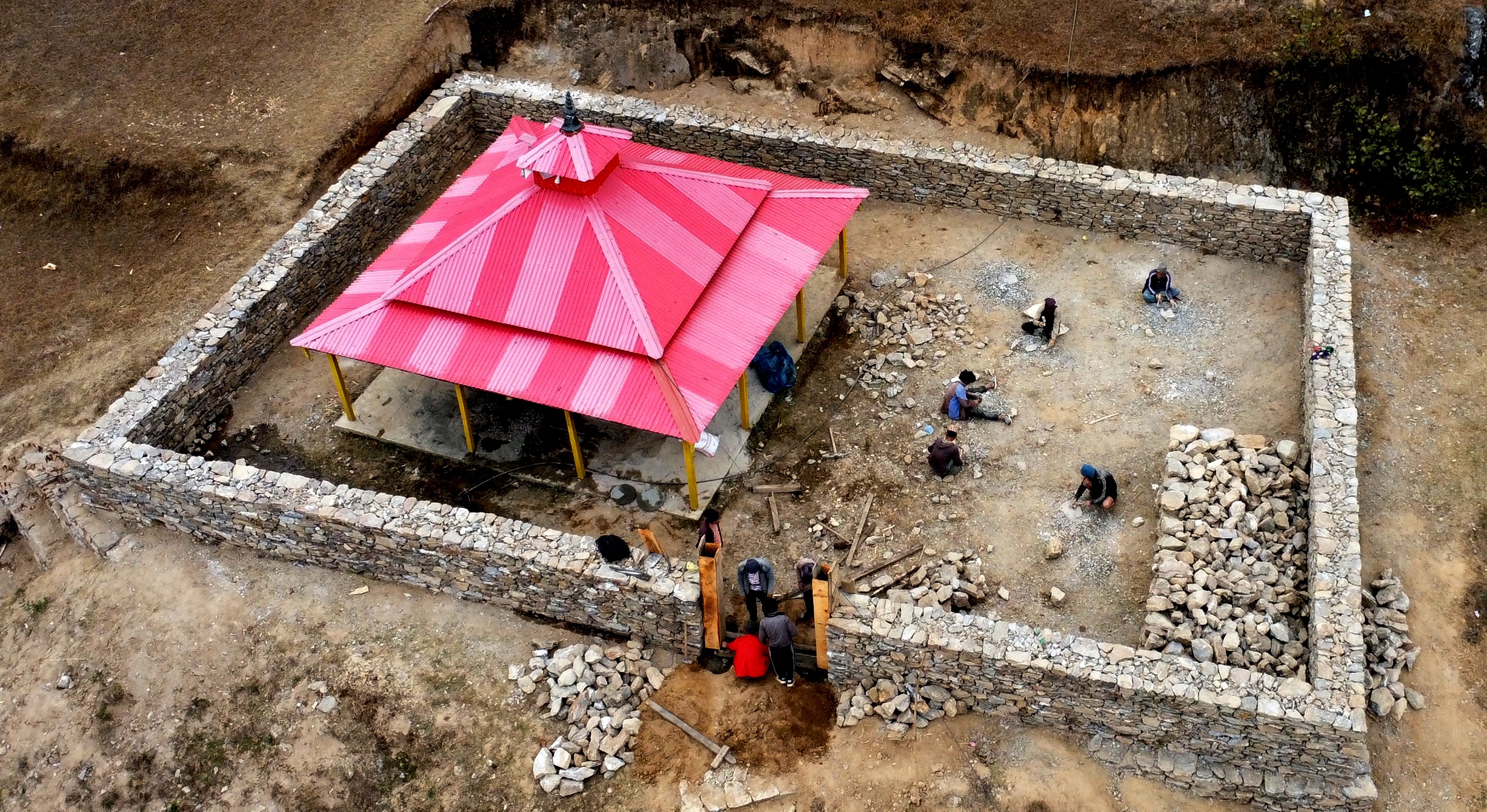 भोजपुरको प्रसिद्ध सिद्धेश्वर शिवपञ्चायन मन्दिर संरक्षण गर्दै स्थानीयवासी