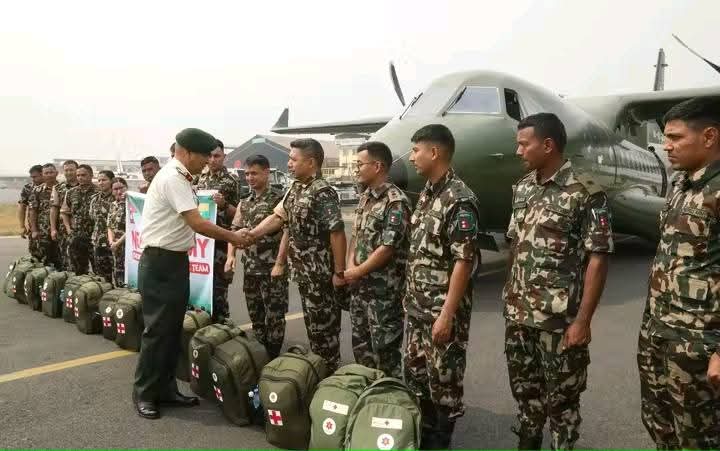नेपाली सेनाको टोली मेडिकल सहायता बोकेर म्यानमार प्रस्थान