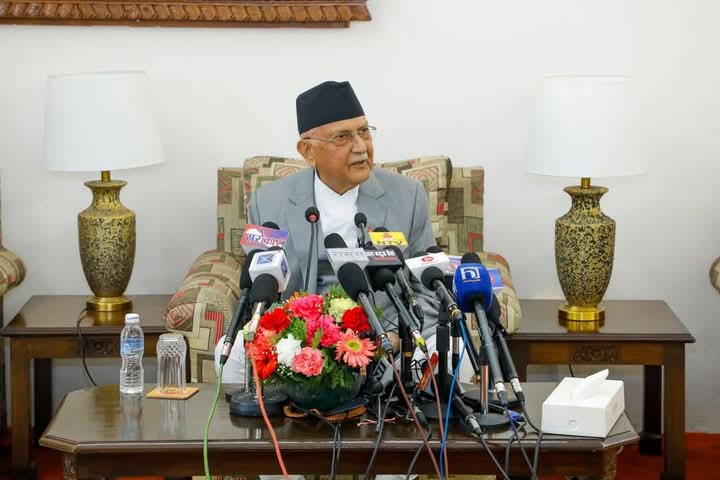 शिक्षकहरुको माग र मुद्दाहरु छलफल र संवादमार्फत टुङ्ग्याउने : प्रधानमन्त्री ओली