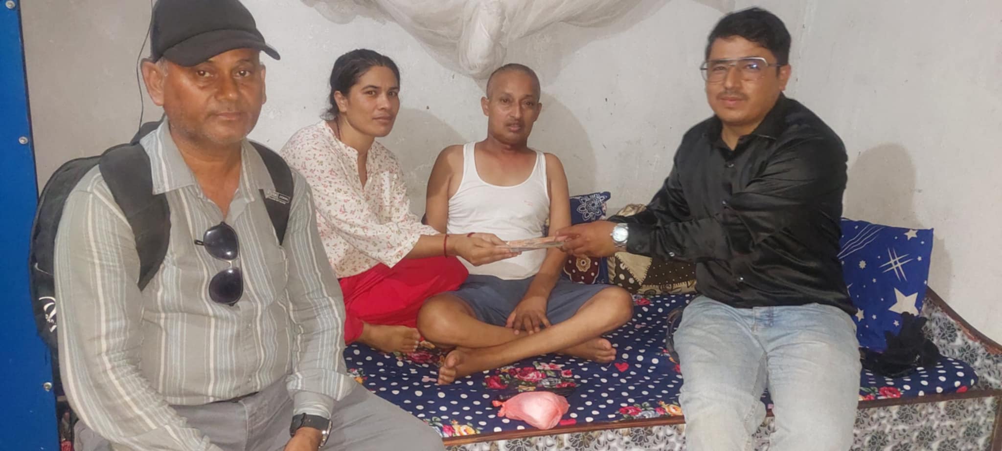 क्यान्सर पिडितलाई पाल्पाली सेवा समाज कतारले गर्यो  चालीस हजार,पच्चीस सहयोग