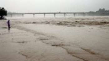 India floods kill 15 after heavy rains