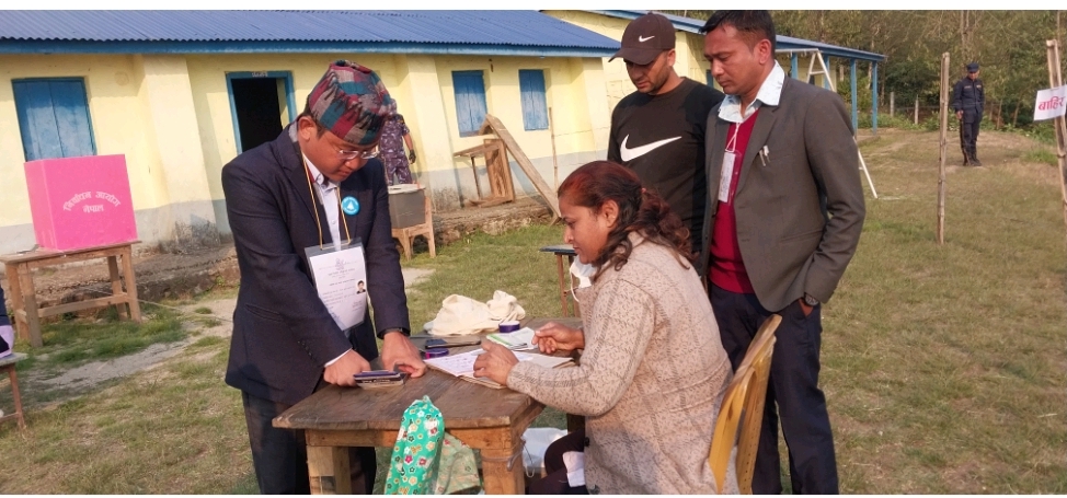 शान्तिपूर्ण रूपमा इलाम–२ मा मतदान सुरु