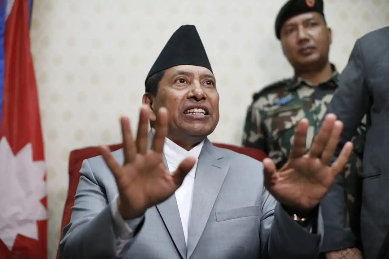 सरकार बनाउने र गिराउने दाउमा छैन : उपाध्यक्ष श्रेष्ठ