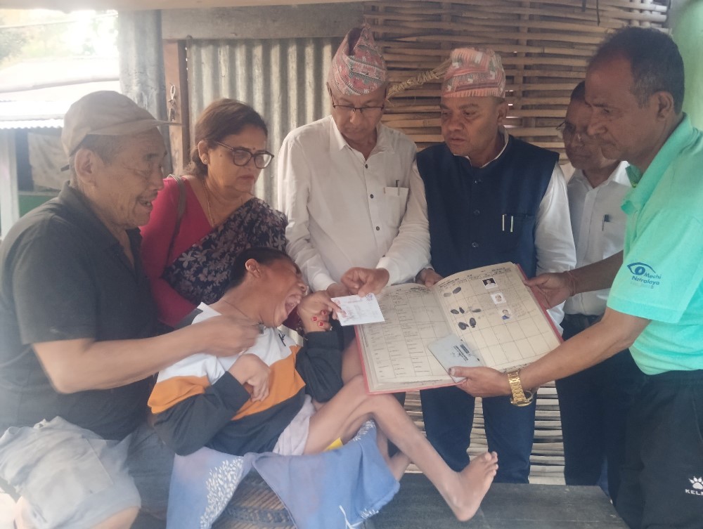 पूर्ण अपाङ्गता भएकालाई घरमै नागरिकता