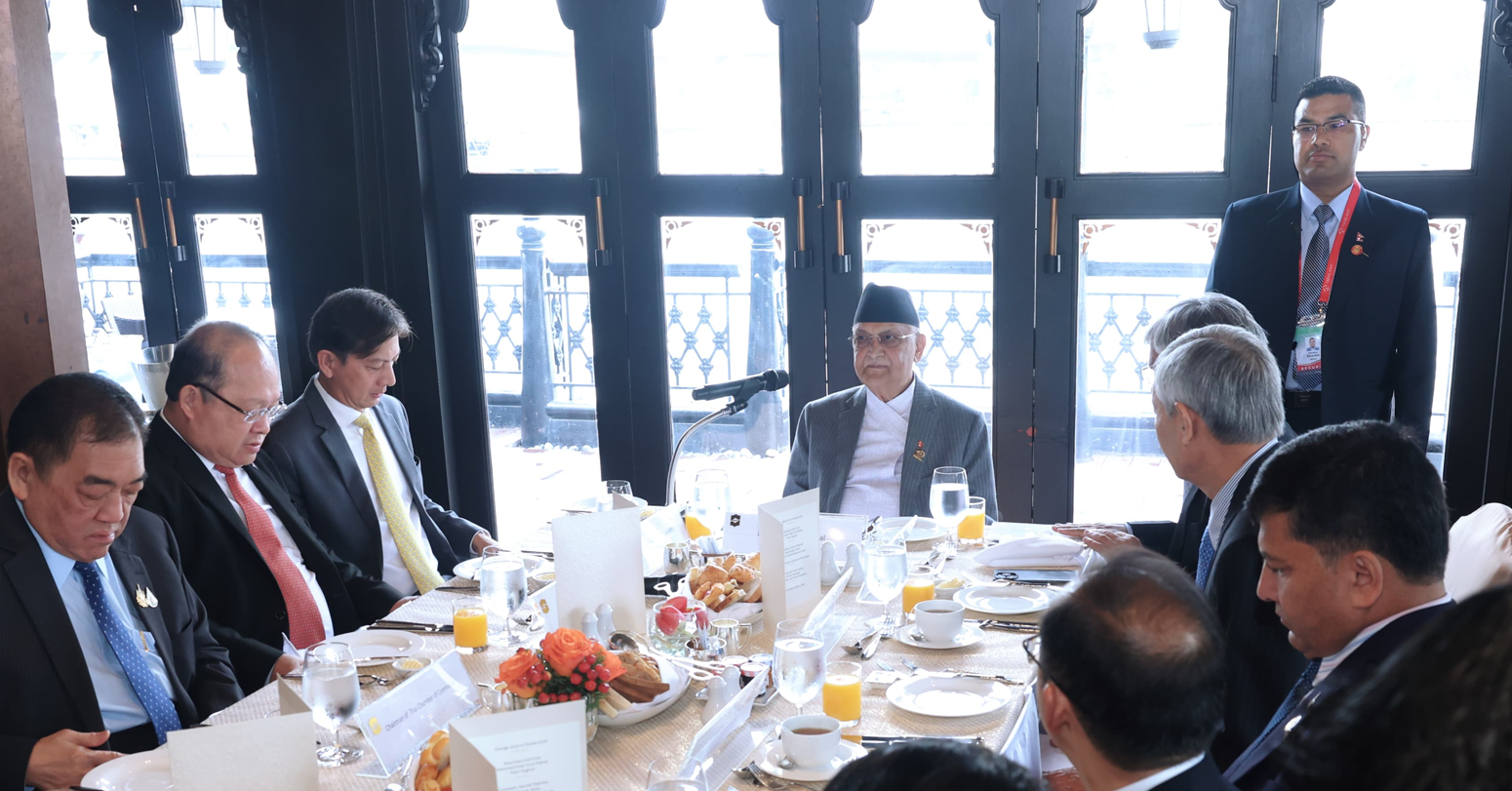 प्रधानमन्त्री ओलीसँग थाइल्याण्डका व्यावसायीहरूको भेटवार्ता