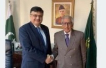 राजदूत अधिकारी र पाकिस्तानी प्रमका विदेशमामिलासम्बन्धी विशेष सहायकबीच भेटवार्ता   