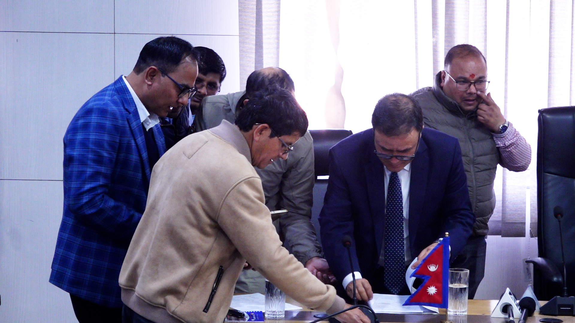 मध्यपूर्वका नेपालीहरुको सुरक्षा सरकारको उच्च प्राथमिकतामा छ :परराष्ट्र मन्त्रालय