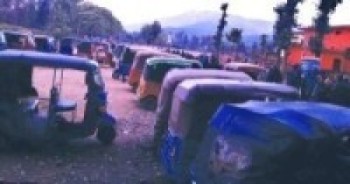 कञ्चनपुरका युवा अटोरिक्साबाट आर्थिकरूपमा सबल बन्दै