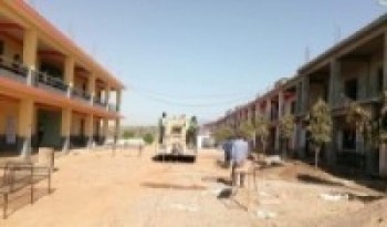 कोरोना भाइरसको कीटनाशक औषधि छर्कदै तुलसीपुरमा