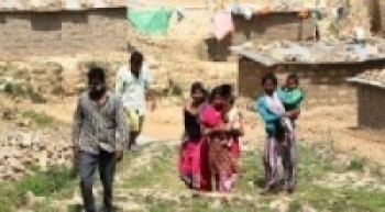 इँटाभट्टाका मजदुर झ्याउलीमा भोकै,बालबालिकाको बिजोग