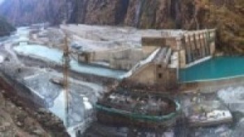 लकडाउन ले छोएन ! माथिल्लो तामाकोशीको काम युद्धस्तरमा, निर्माण सामग्रीको समस्या