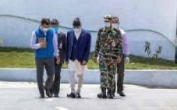 मन्त्रिपरिषद् बैठकमा जाँदै : प्रम ओली   