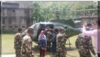 महाकालीमा बगेकी एक महिलाको जीवितै उद्धार,थप उपचारका लागि हेलिकप्टरमार्फत कोहलपुर लगियो