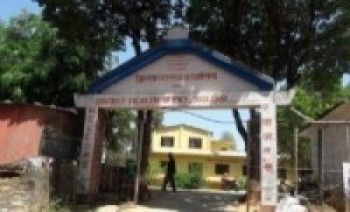 बोनम्यारोपीडित अस्पतालको शैयाबाटै सहयोग माग्दै