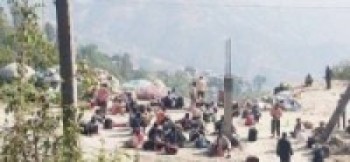 लुकिछिपी धुलिखेल आइपुगेका भारतीयलाई सिन्धुपाल्चोक फर्काइयो