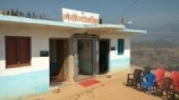 दुई दिनदेखि क्वारेन्टिनमा खान नपाउँदा गाउँपालिका घेराउ