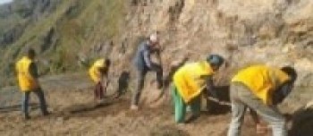 पर्यटकीयस्थल हललचौर जोड्ने पदमार्ग निर्माण शुरु