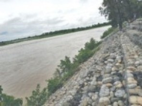 सुनवोरा नदीमा तटबन्ध निर्माण