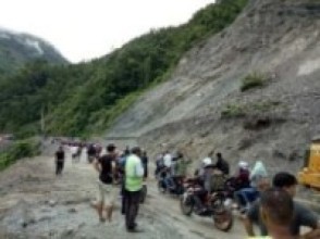 एक वर्ष नपुग्दै भासियो नारायणगढ–मुग्लिन सडक