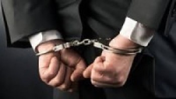 हुण्डी कारोवारी पक्राउ   