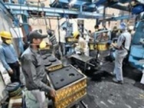 उद्योग खुलेः अर्धक्षमता मात्र