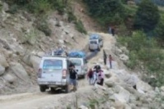 मनपरी भाडा लिँदै जीप चालक, सम्बन्धित निकाय मौन