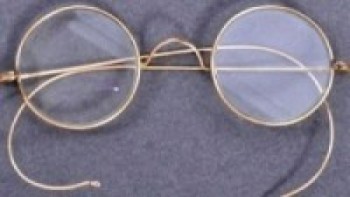 ‘गान्धीको चश्मा तीन लाख ४० हजार अमेरिकी डलरमा बेलायतमा बिक्री’