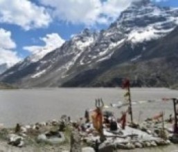 गोसाइँकुण्ड आउन थाले तीर्थयात्री