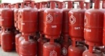 पसलैपिच्छे एलपी ग्यासमा फरक मूल्य लिइँदै, उपभोक्ता मारमा