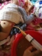 पीडित बालिकालाई प्रवासी भुजेल समाज कतारद्वारा आर्थिक सहयोग