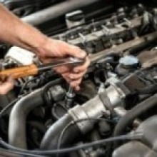 पढाइ शुल्क तिर्न नसक्दा एक बालक मिस्त्रीको काम शुरु