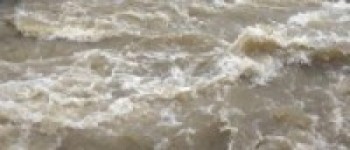 खोला तर्ने क्रममा नगर प्रहरी बेपत्ता   