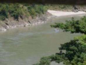 त्रिशूलीमा खसेको जीप भेटियो