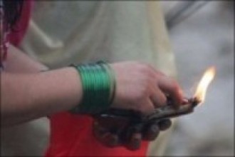 बिहान मौन स्नान गरी मनाइयो सोमबारे औँसी