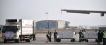 चीनबाट १० लाख मात्रा खोप आइपुग्यो   