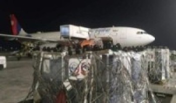 नेपाल आइपुग्यो खाडी मुलुकका नेपालीले पठाएको  ५ सय ६० वटा अक्सिजन सिलिन्डर