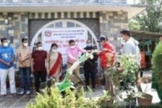 गोकर्णेश्वर नगरपालिकाका किसान समुहलाई हाते मिनि ट्रेलर प्रदान
