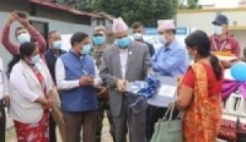 महिला सहकारीलाई ढुवानीका साधन   