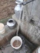 धमिलो पानी खान बाध्य छन् तुम्कोटबासी   