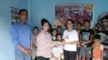 मुग्लानी खबरद्वारा सुनौलो पाईलालाई आर्थिक सहयोग, थप बालबालिका राख्न घर चाहियो: अध्यक्ष बिष्ट