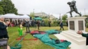 बेलायतमा भिसी थापाको सालिक अनावरण   