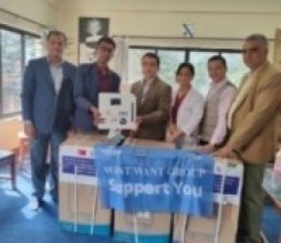 अर्थाेपेडिक अस्पताललाई स्वास्थ्य सामग्री सहयोग   