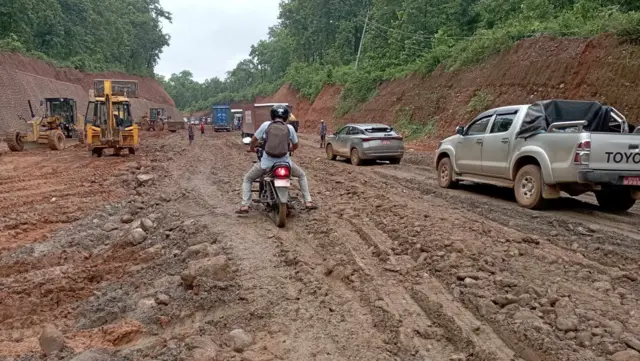 बुटवल–नारायणगढ सडक : विनयी खोलामा डाइभर्सन निर्माण नगरिने, मालवाहक सवारी सञ्चालनमा रोक