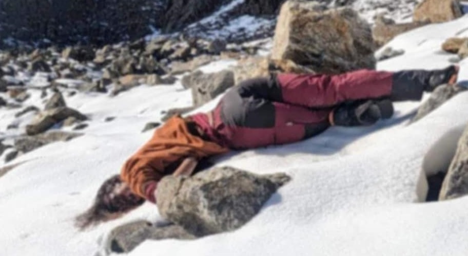 पाङबारी हिमाल चढ्न गएका दुई आरोहीको शव फेला